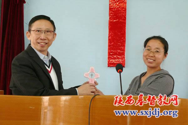 香港全人关怀(国际)董事局主席杨钦伟一行来陕访问(图4)