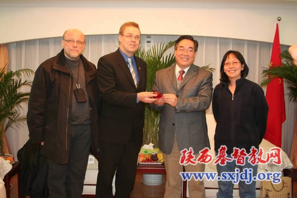 芬兰圣经公会一行访问陕西省基督教两会
