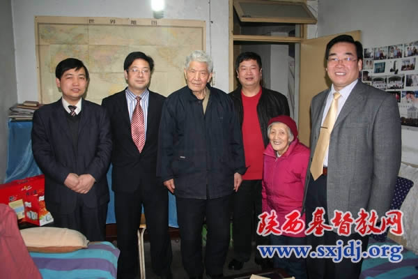 省两会负责人春节前看望教会老前辈,关心基层教牧同工