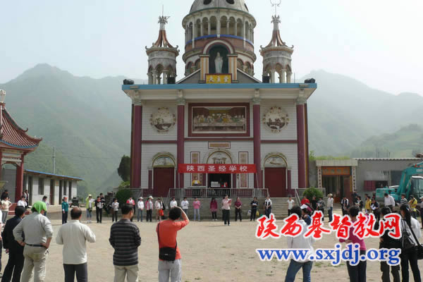 陕西圣经学校组织全体师生进行爱国主义教育活动(图3)