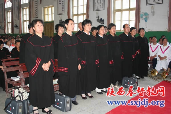 陕西省基督教两会再按立29位圣职人员(图4)
