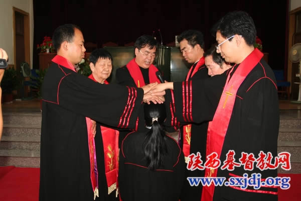 陕西省基督教两会再按立29位圣职人员(图5)