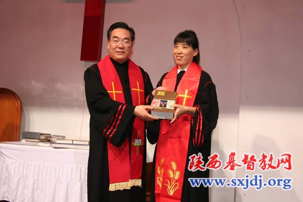 陕西省基督教两会在西安市按立35位圣职人员(图7)