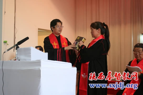 陕西省基督教两会在延安市按立10位圣职人员 　(图4)