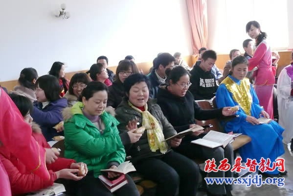 陕西圣经学校举行世界公祷日崇拜(图4)