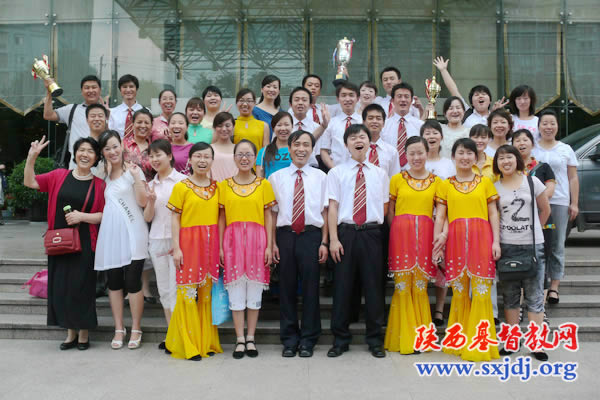 省基督教两会在省民委(宗教局)举行的“纪念建党90周年演唱会”喜获佳绩(图5)