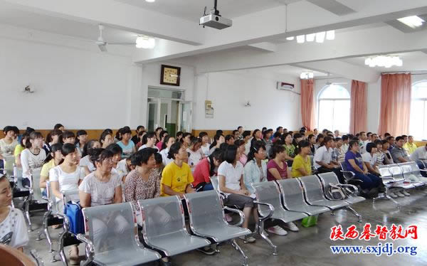 陕西圣经学校迎来86位新同学(图4)