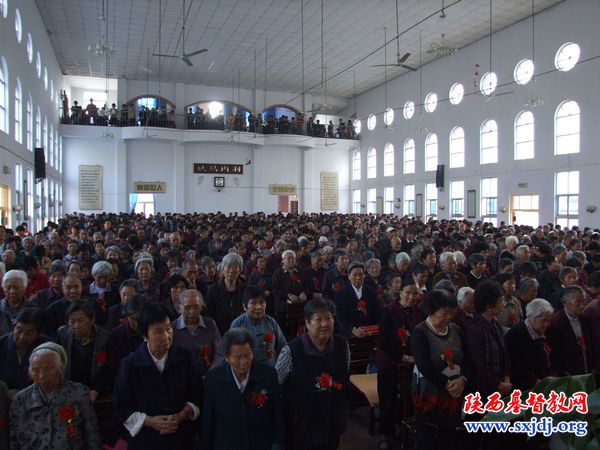 汉中友爱路教堂举办敬老爱老联谊活动(图2)