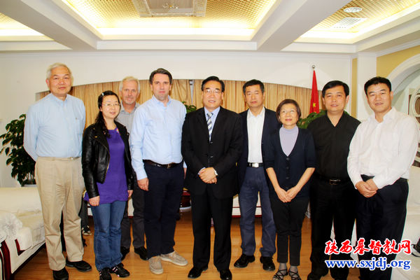 挪威教会友人韦福乐牧师等访问我省教会 (图2)