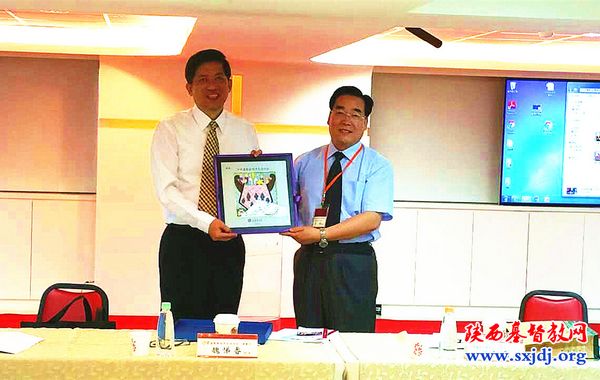 我会主席、会长王俊牧师随爱德之友参访团访问台湾(图2)