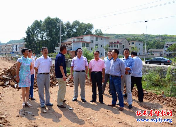 省基督教两会主席、会长王俊牧师一行前往商洛市洛南县、山阳县教会走访调研(图2)