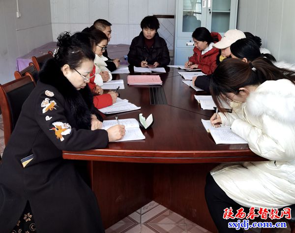 延川县刘家湾基督教聚会点组织学习《中华人民共和国爱国主义教育法》
