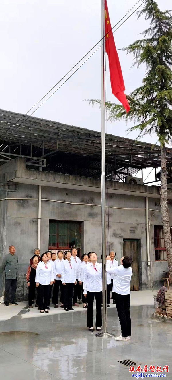 高陵区基督教两会开展“迎国庆,升国旗”主题活动