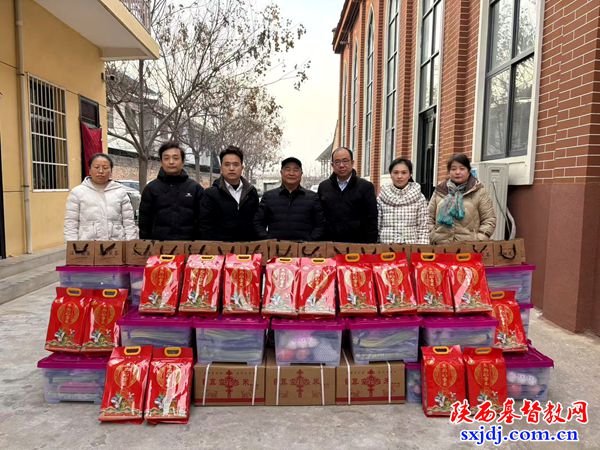 咸阳市基督教两会开展新春慰问活动