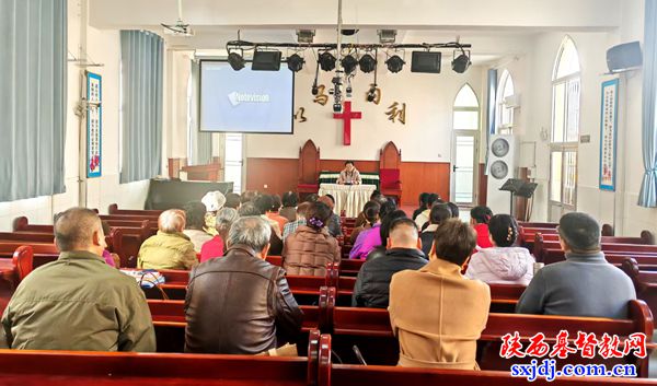 临潼区基督教两会组织党的二十届四中全会精神学习会