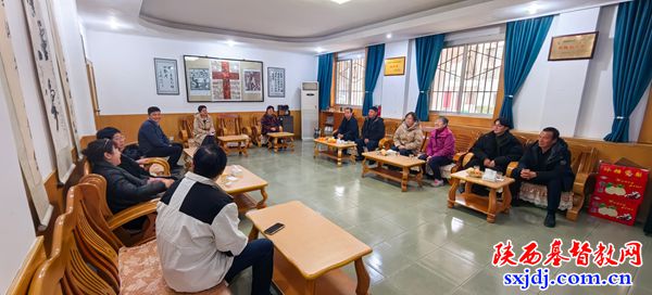 榆林市榆阳区芝圃巷教会到访陕西圣经学校，奉献爱心