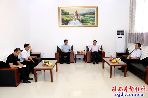 省基督教两会主席、会长王俊牧师到渭南市走访调研