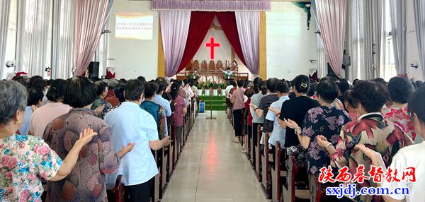 2-咸阳市泾阳县基督教两会开展和平祈祷活动.jpeg