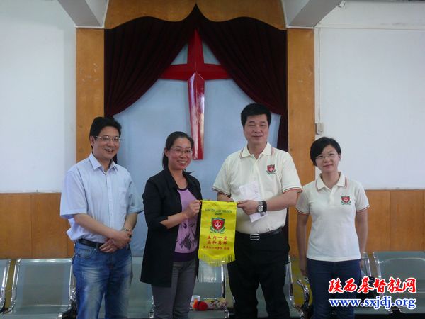 广东协和神学院毕业班学生到访圣经学校