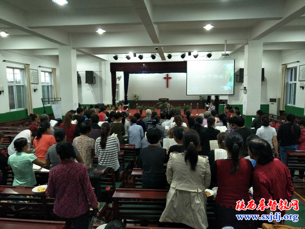 2016年澄城县基督教会举办同工中秋感恩晚会(图2)