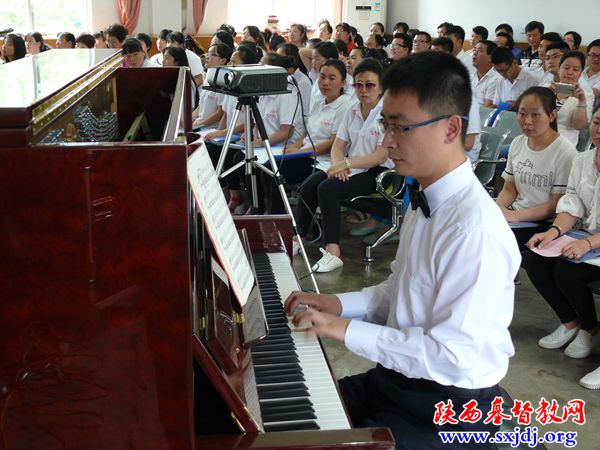 陕西圣经学校举行2017年钢琴赞美音乐会(图2)