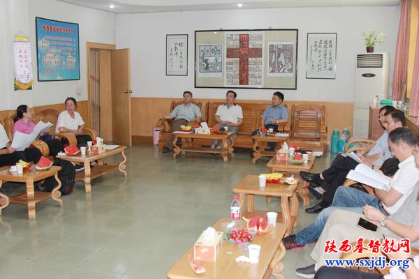 上海市政协民族和宗教委员会到陕西圣经学校考察调研(图1)