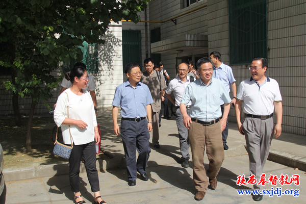 上海市政协民族和宗教委员会到陕西圣经学校考察调研(图4)
