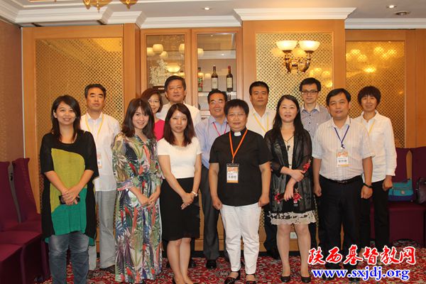 省基督教两会代表团访问台湾教会(图2)