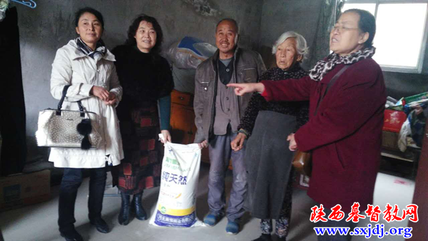 慈善公益活动,我们在路上