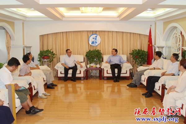 贵州省圣经学校专职老师一行访问省基督教两会和圣经学校