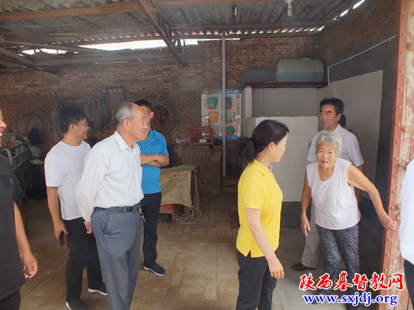 渭南市基督教两会开展精准扶贫工作(图4)