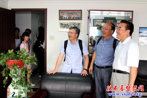 杭州市基督教两会教牧同工访问省基督教两会和圣经学校(图4)