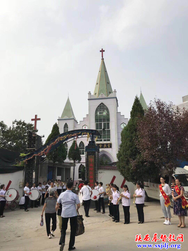 西安市高陵区基督教古城教堂隆重举行建堂20周年庆典