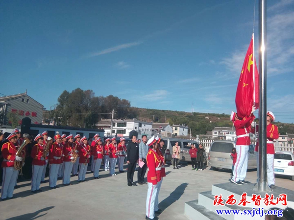 喜迎国庆 爱国爱教 全省各地教会升挂国旗(图12)