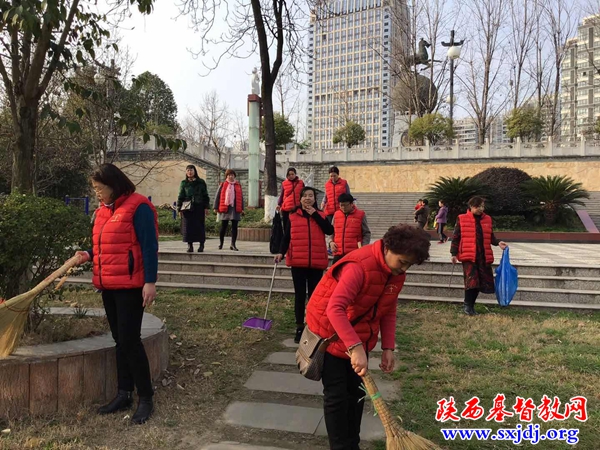 传承雷锋精神 见证榜样力量——汉中市基督教社会服务部开展“雷锋月”公益爱心活动(图2)