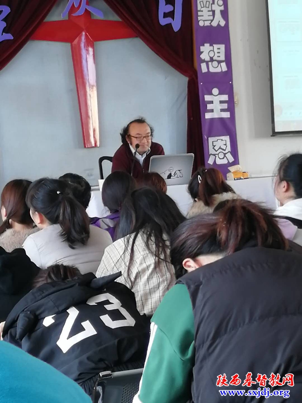 圣经学校邀请著名独立作家狄马先生作“谈写作的思路与方法”讲座