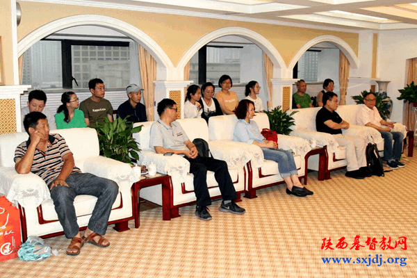 江苏省基督教两会及神学院同工访问我省基督教两会(图4)