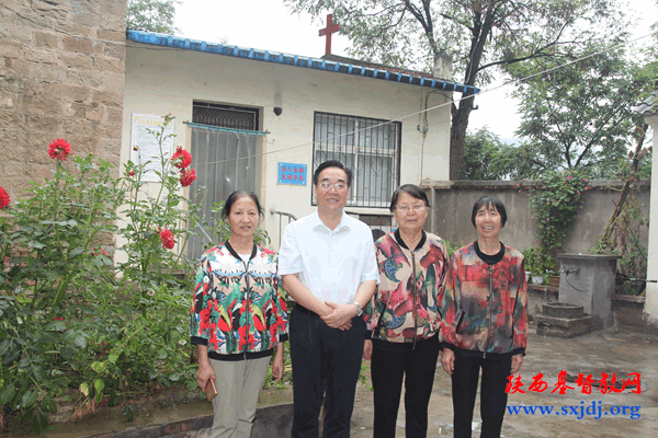 省基督教两会主席会长王俊牧师赴延安教会开展调研事工(图3)