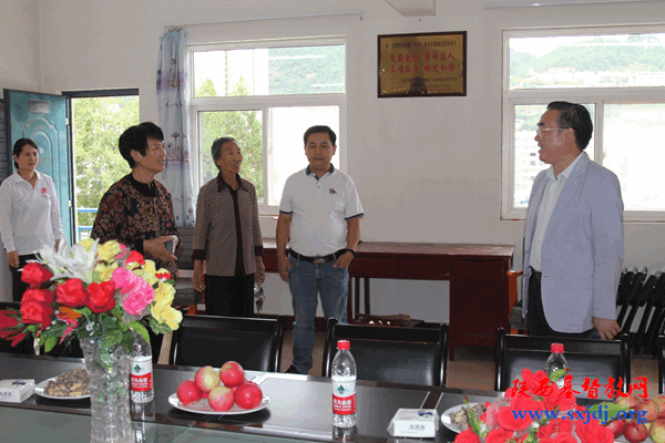 省基督教两会主席会长王俊牧师赴延安教会开展调研事工(图10)