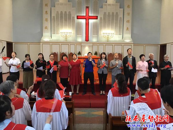 以五星红旗之名,燃中华儿女之情——汉中市基督教会举行“迎双节”系列爱国爱教活动