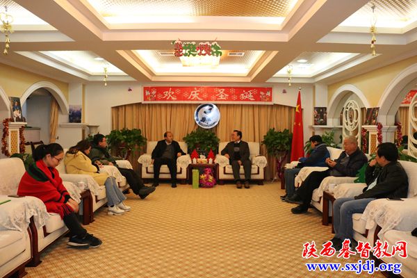 省政协民族和宗教委员会专职副主任刘俊庆一行到访我会,祝贺圣诞节