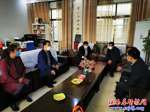 泾河新城统战部走访泾干街道基督教堂调研指导安全工作(图2)