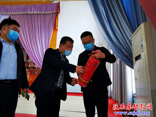 泾河新城泾干基督教会接待泾河新城管委会领导一行检查安全工作(图3)