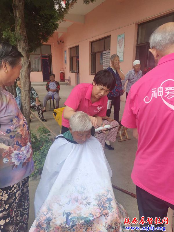愿为光盐扶帮邻舍 践行基督爱之圣训 ——神木市基督教水龙教会爱心行动(图2)