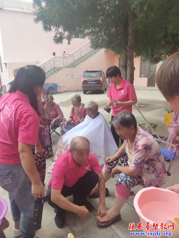愿为光盐扶帮邻舍 践行基督爱之圣训 ——神木市基督教水龙教会爱心行动(图3)