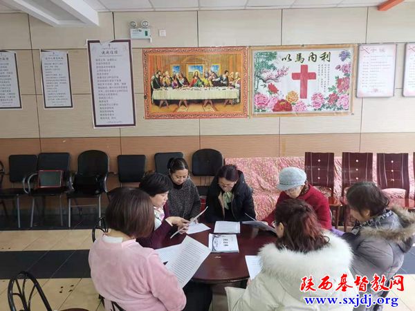 弘扬我国《宪法》精神 提升依法办教水平——宝鸡、咸阳、安康市基督教两会开展“宪法宣传周”活动(图6)