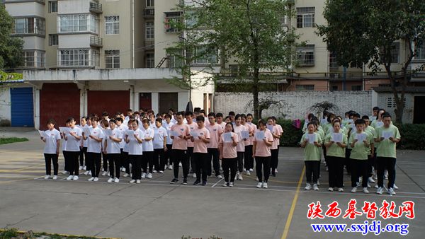 强健身心  作主精兵——陕西圣经学校举办2021年春季运动会(图2)