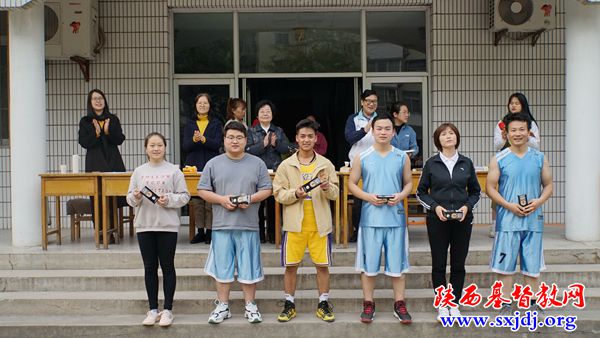 强健身心  作主精兵——陕西圣经学校举办2021年春季运动会(图5)