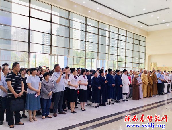 永远跟党走,共筑中国梦——汉中市基督教两会参加市民族宗教界庆祝中国共产党成立100周年主题画展(图3)