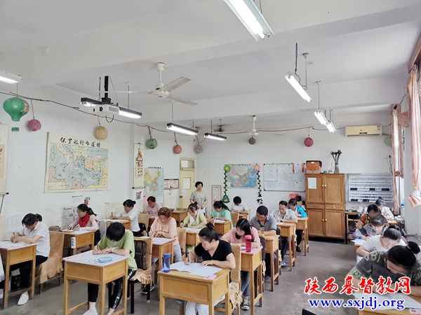 省基督教两会第一期教牧骨干素质提升培训班入学考试在陕西圣经学校举行(图3)